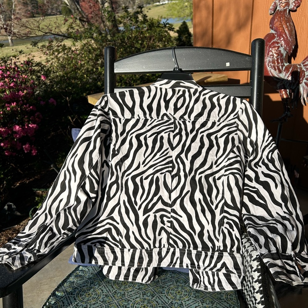 Zebra Print Jacket - Picture 4 of 4